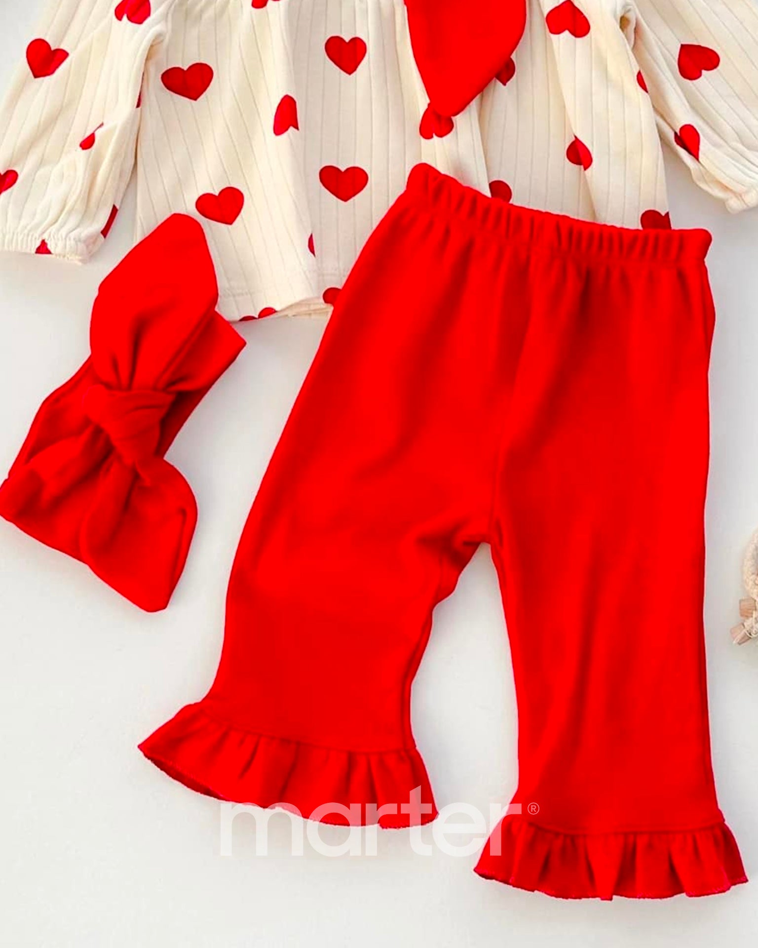 طقم جميل للبنات من 3 قطع فاخرة مزين بقلوب صغيرة