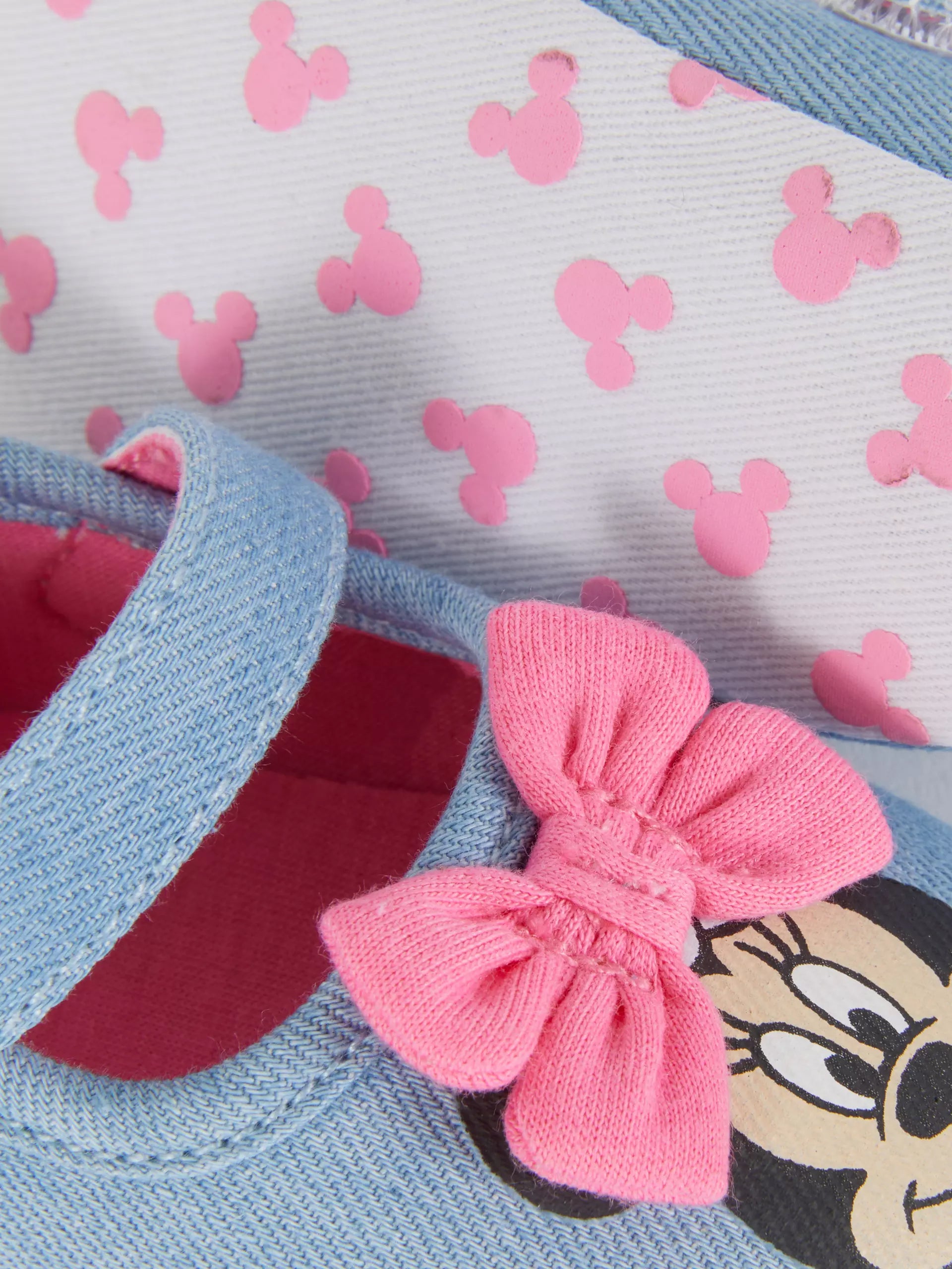 حذاء ميني ماوس من ديزني