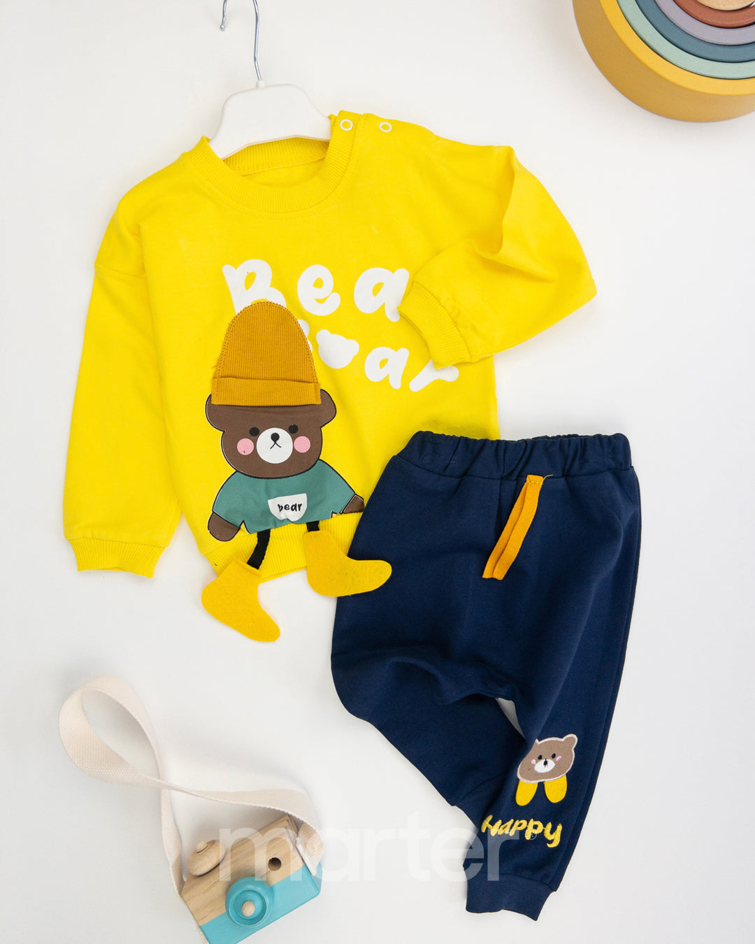 طقم جميل للأولاد مزين بدب لطيف