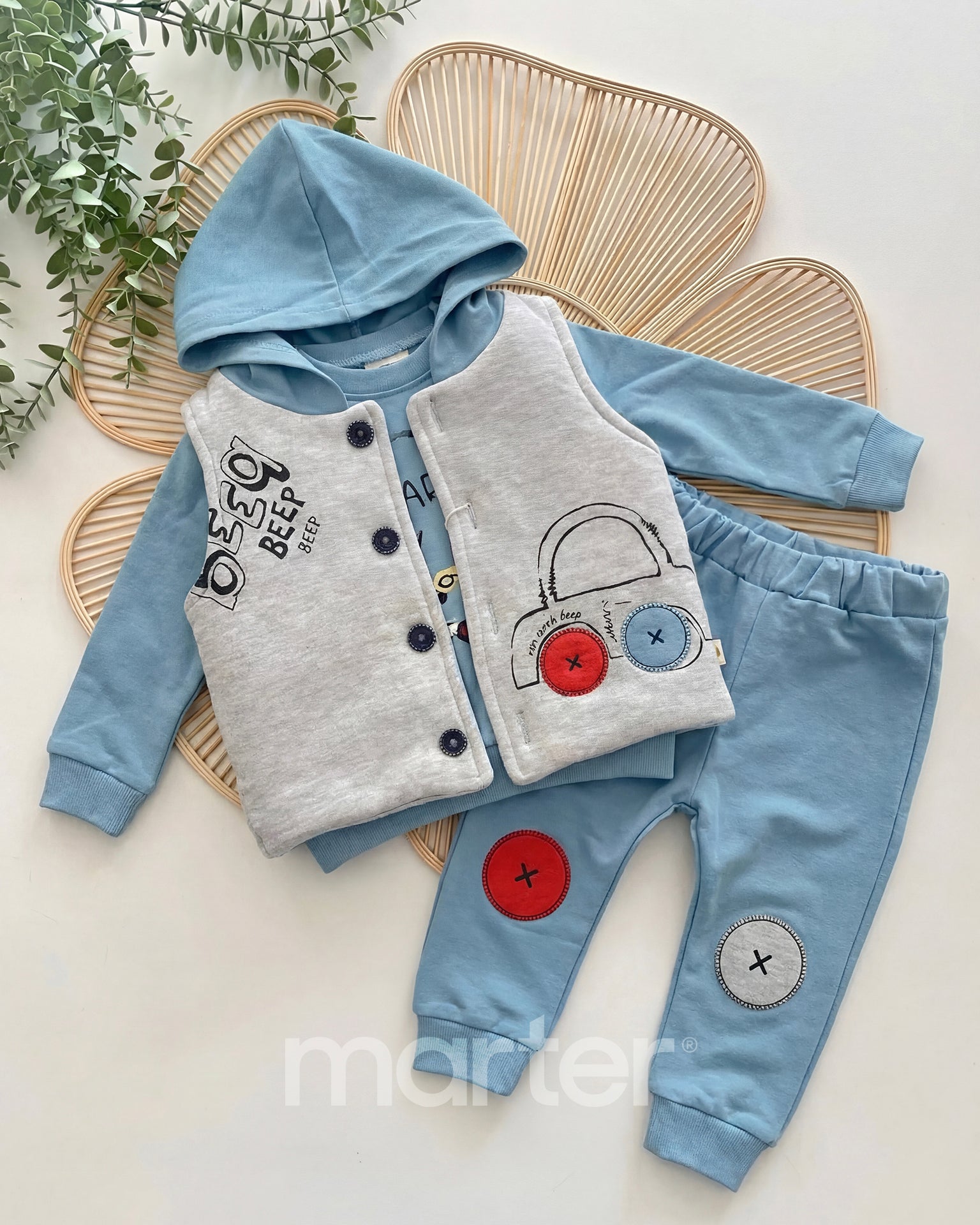 طقم جميل للأولاد بتصميم رائع من 3 قطع