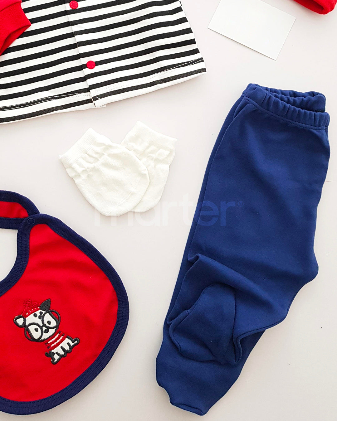 طقم أنيق للمواليد الجدد بـ5 قطع