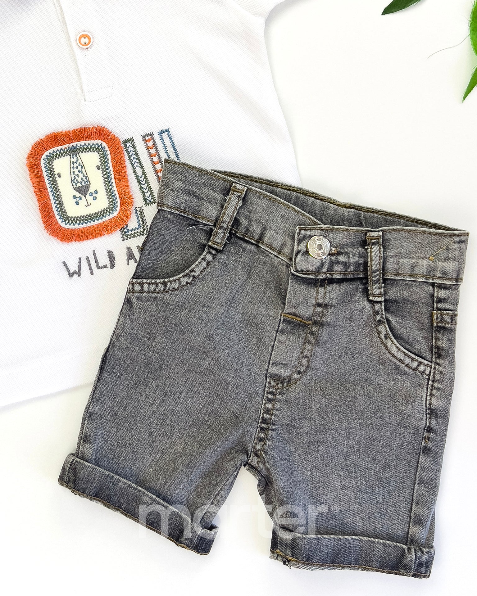 طقم صيفي للأولاد بتصميم فخم ولمسات راقية