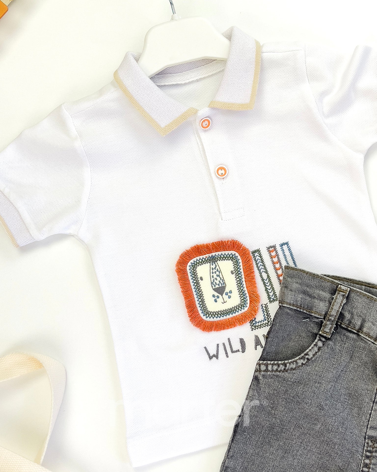 طقم صيفي للأولاد بتصميم فخم ولمسات راقية