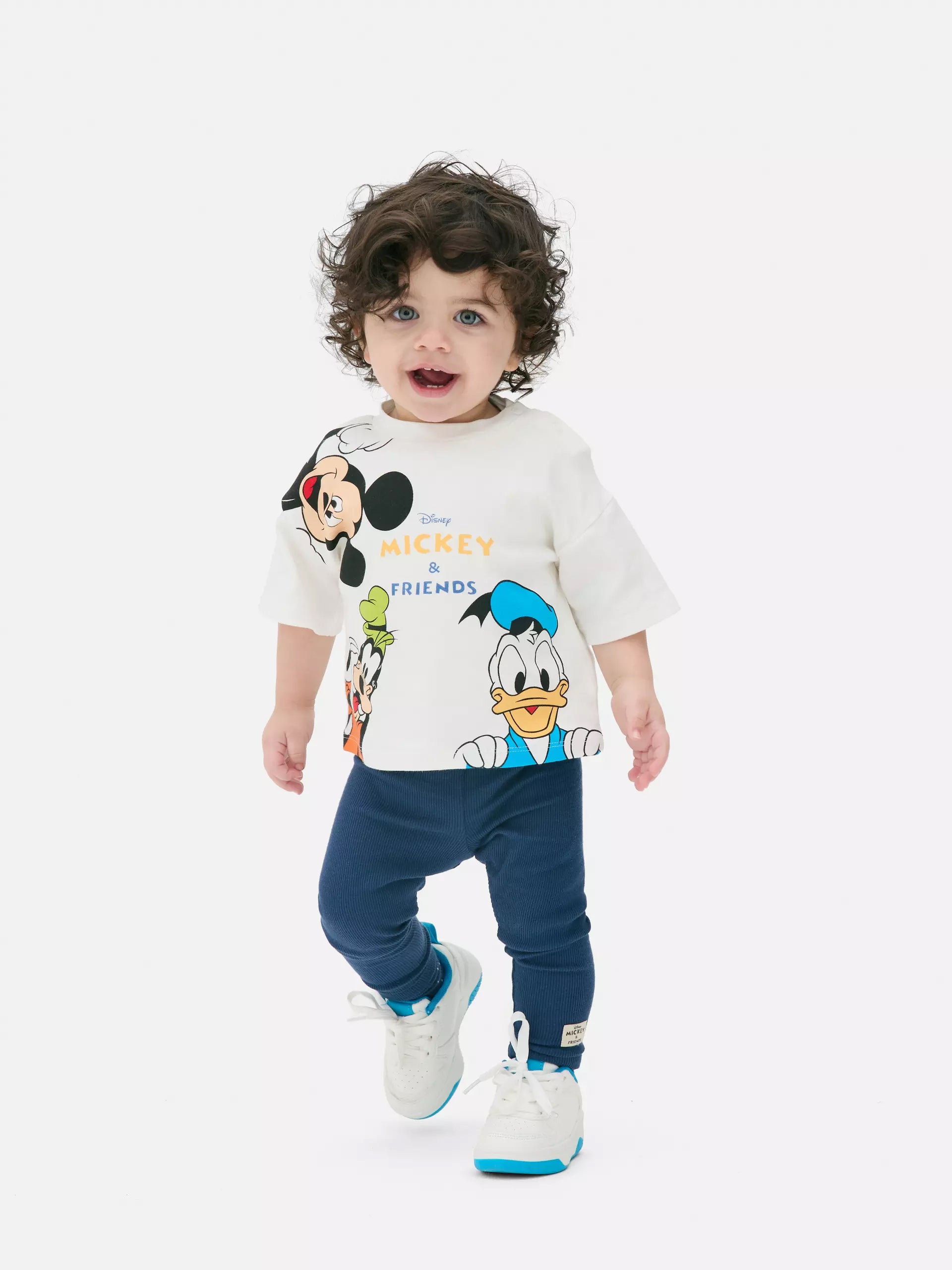 طقم ميكي ماوس صيفي رائع للأولاد بتصميم كيوت من 2 قطع