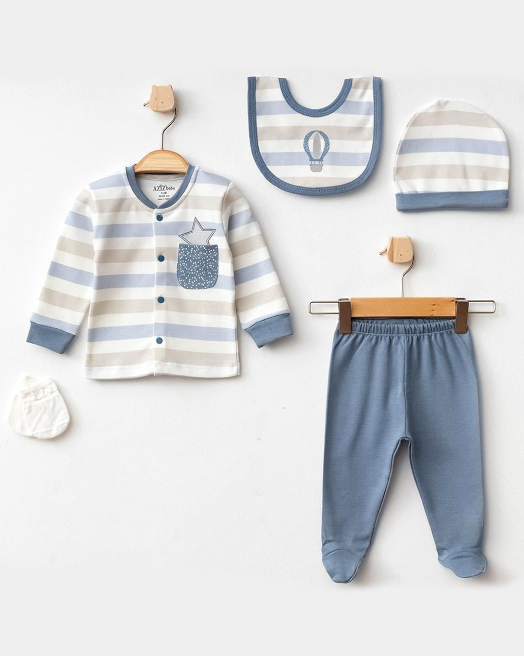 طقم أنيق للمواليد الجدد بـ5 قطع