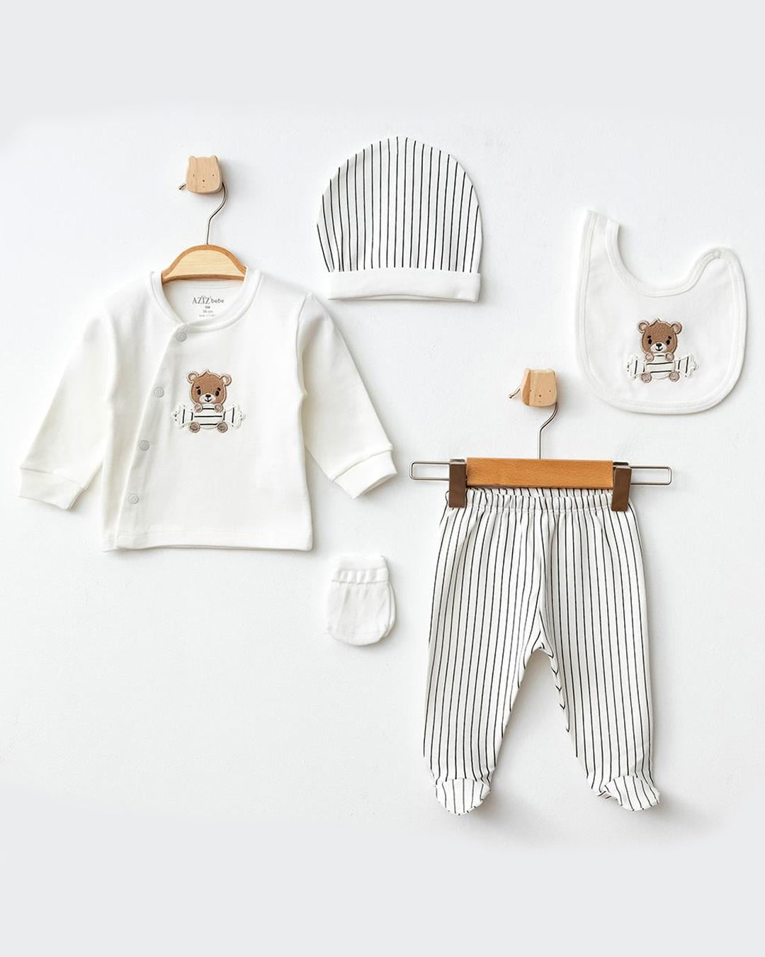 طقم أنيق للمواليد الجدد بـ5 قطع