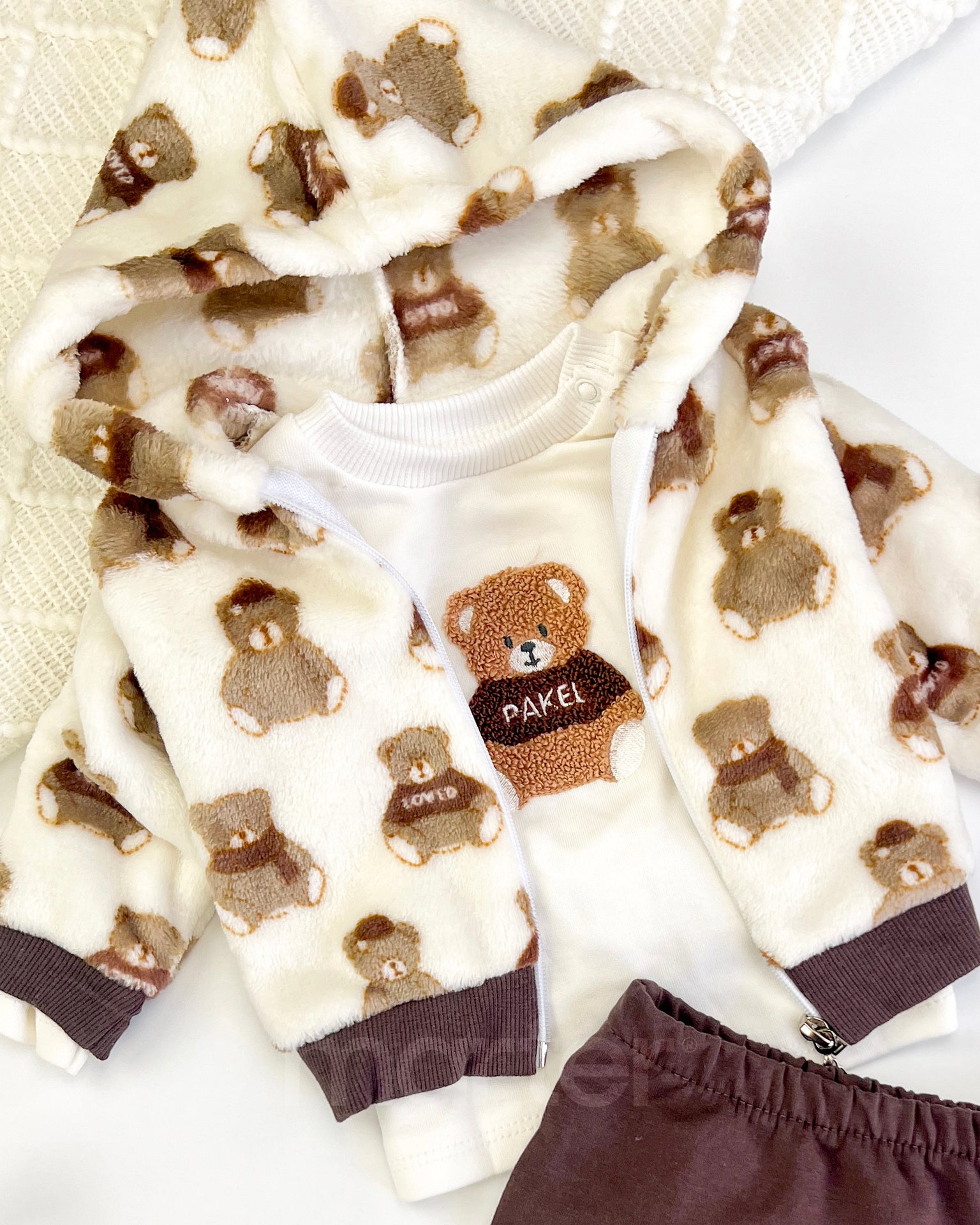 طقم شتوي جميل للأولاد من 3 قطع