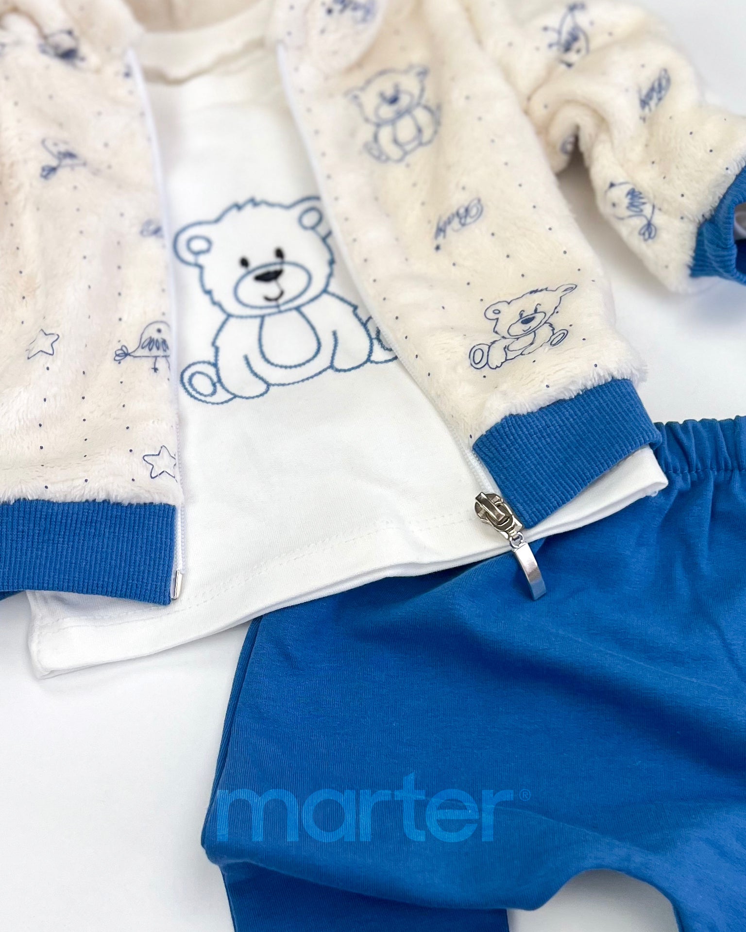 طقم شتوي جميل للأولاد من 3 قطع