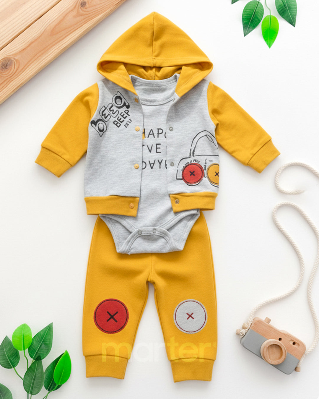 طقم جميل للأولاد بتصميم رائع من 3 قطع