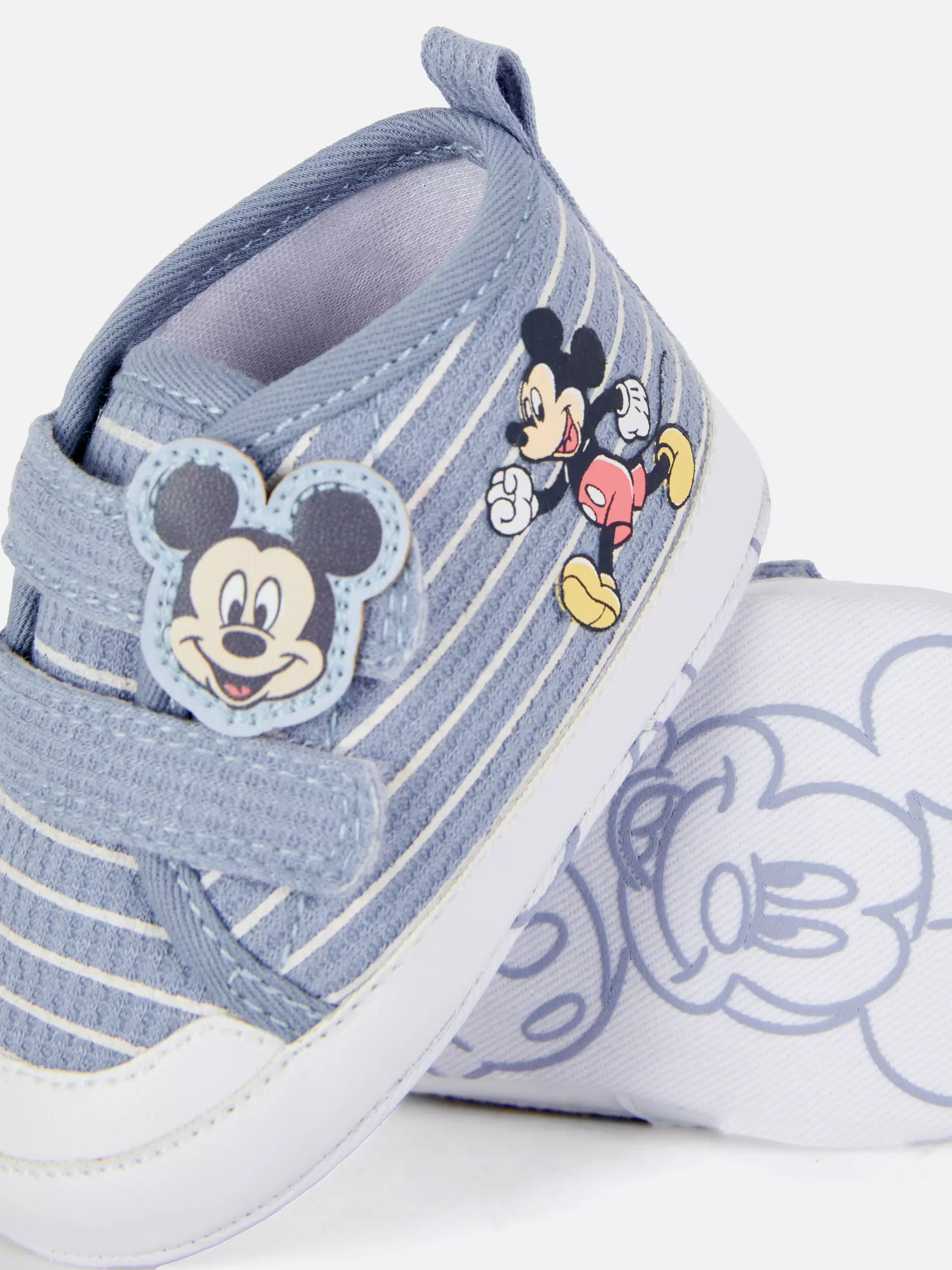حذاء ميكي ماوس ماوس من ديزني