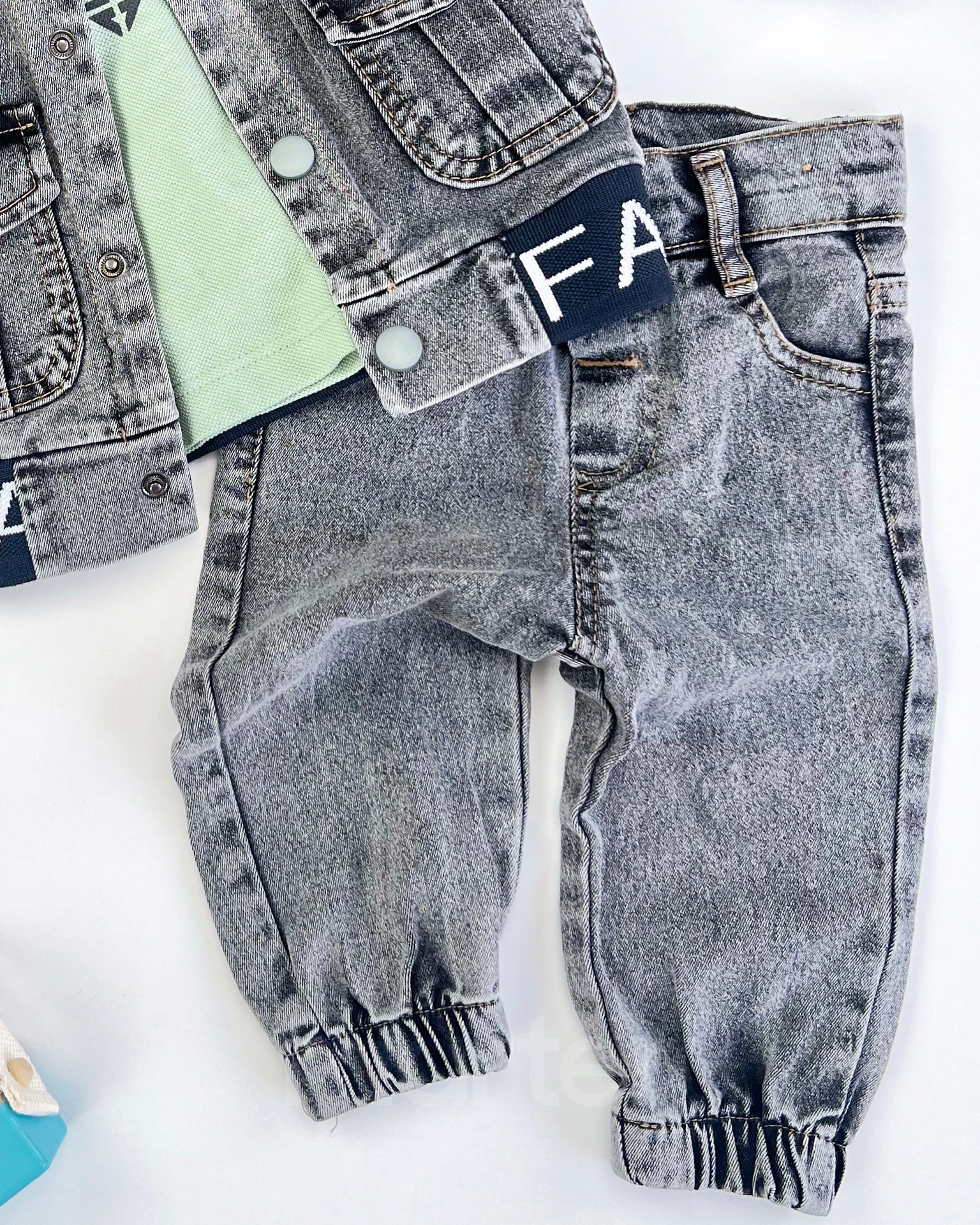 طقم جينز فخم للأولاد من 3 قطع فاخرة