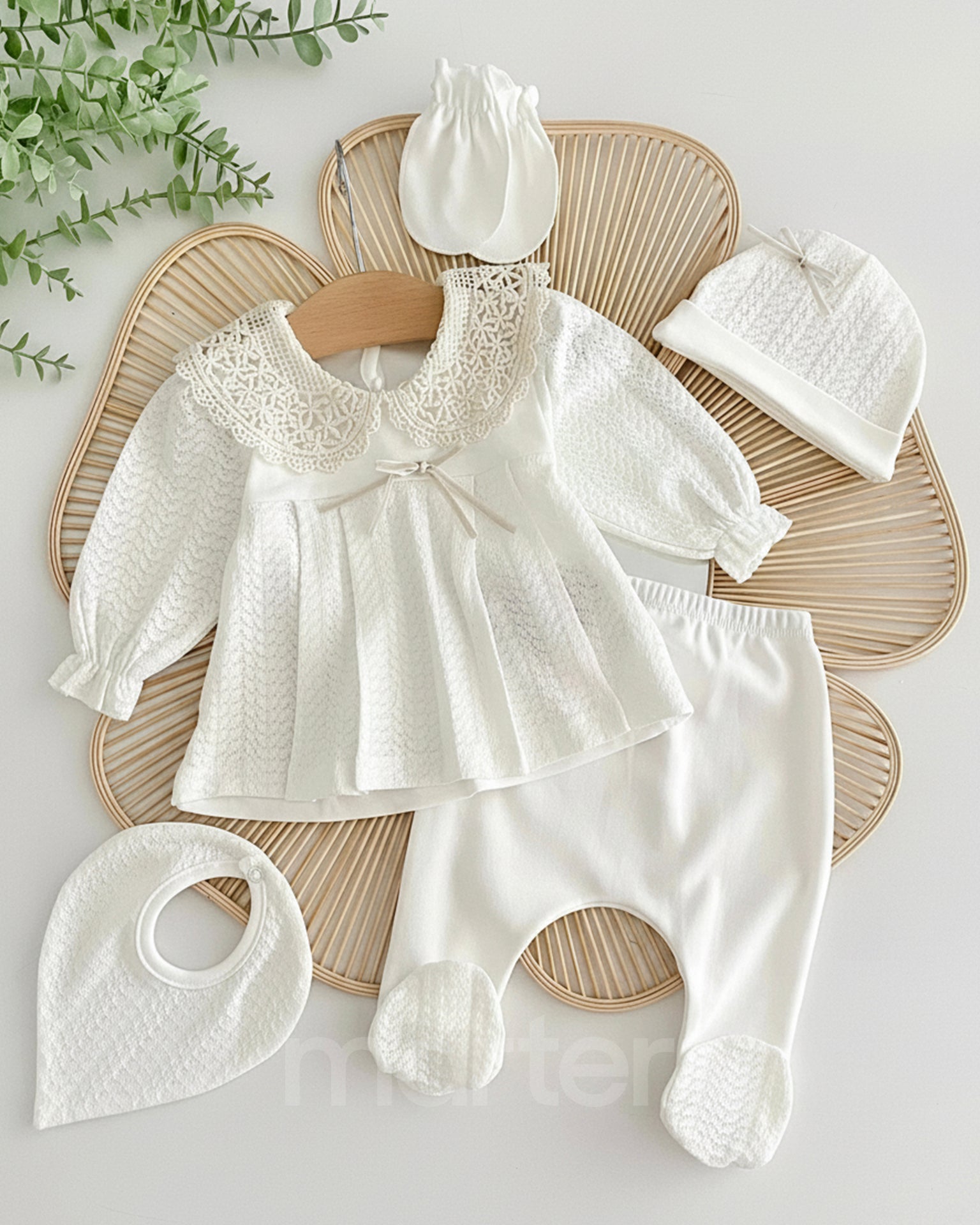 طقم كيوت و جميل لحديثي الولادة من 5 قطع