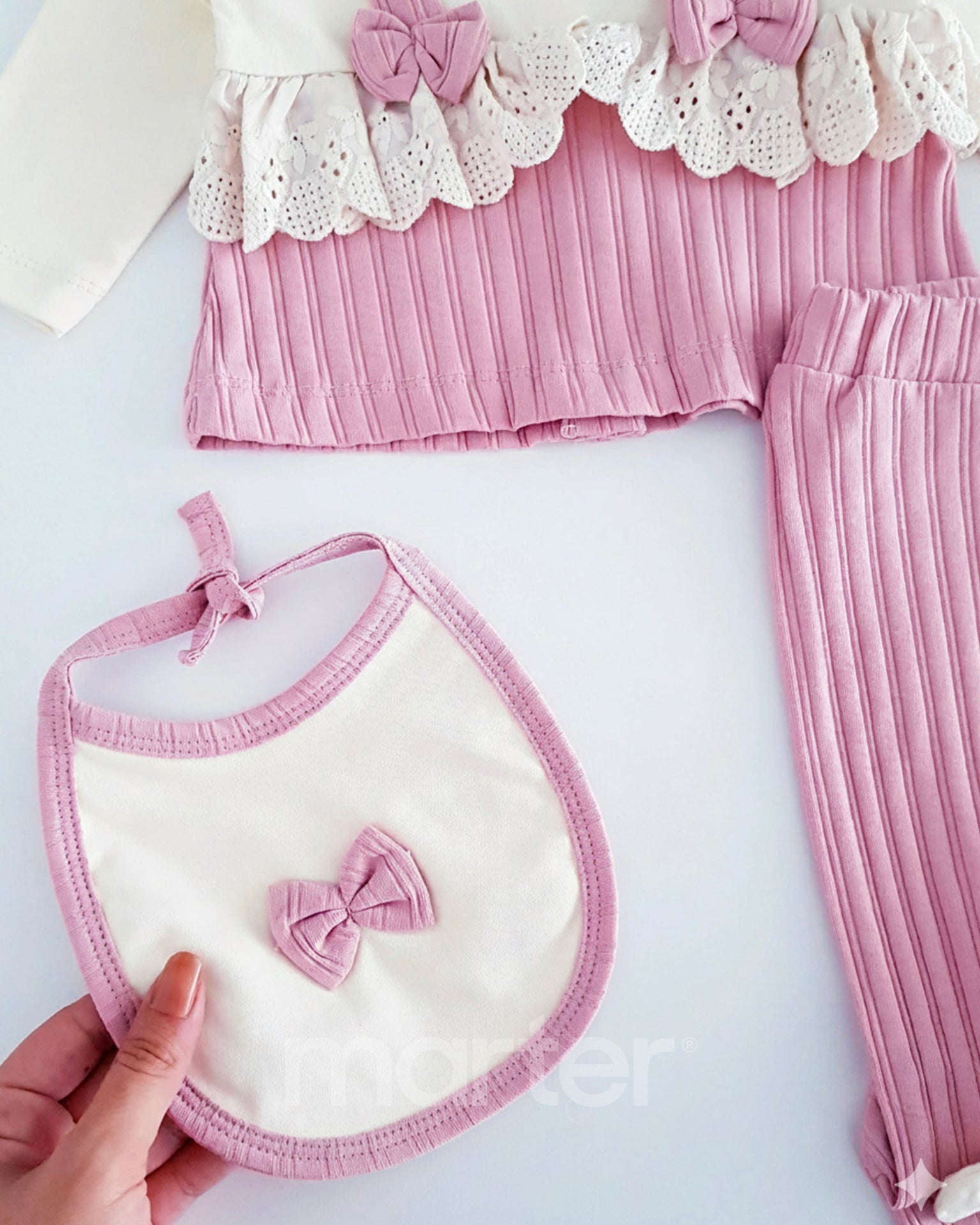 طقم كيوت و جميل لحديثي الولادة من 5 قطع