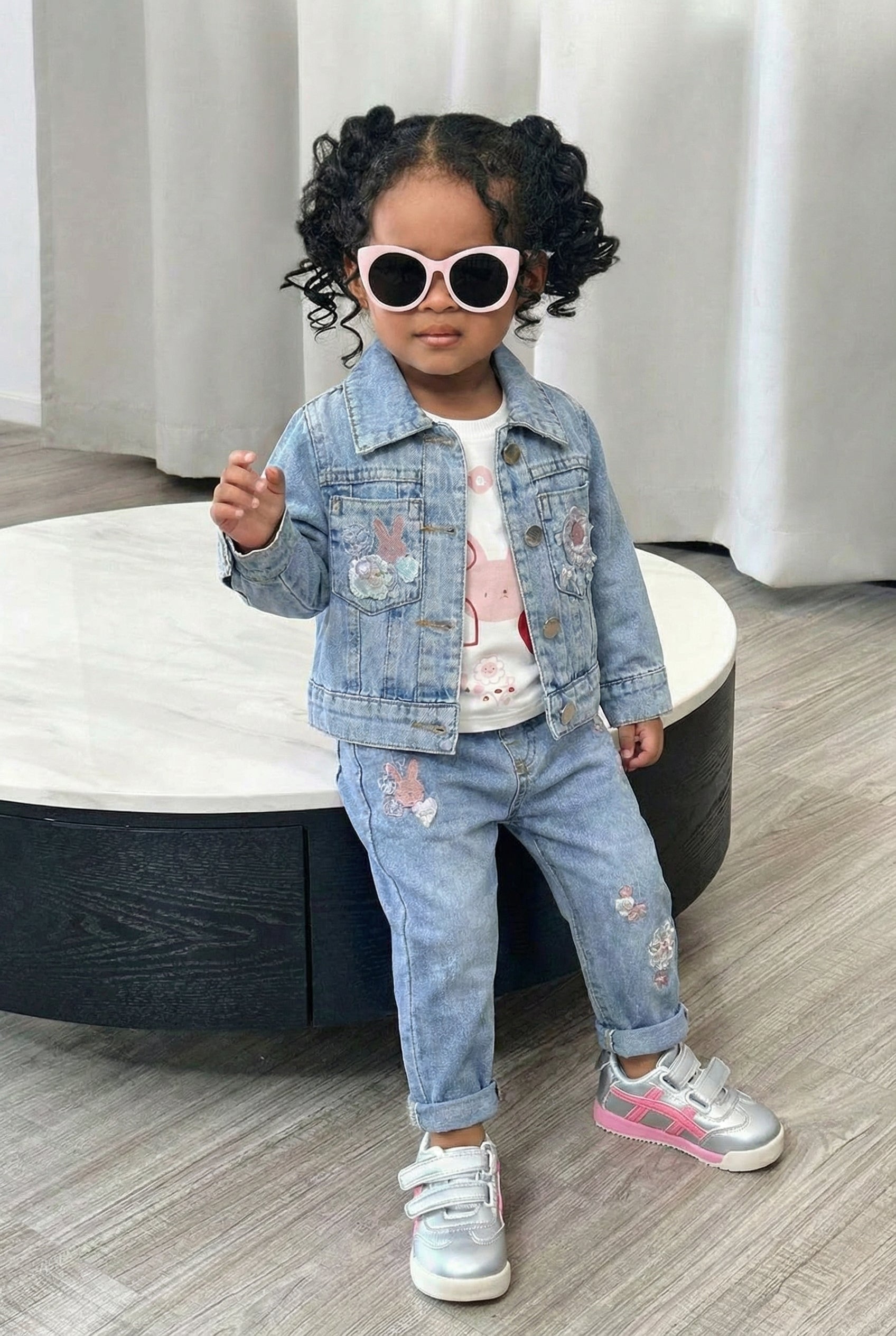 طقم جينز رائع للبنات بتصميم كيوت من 3 قطع