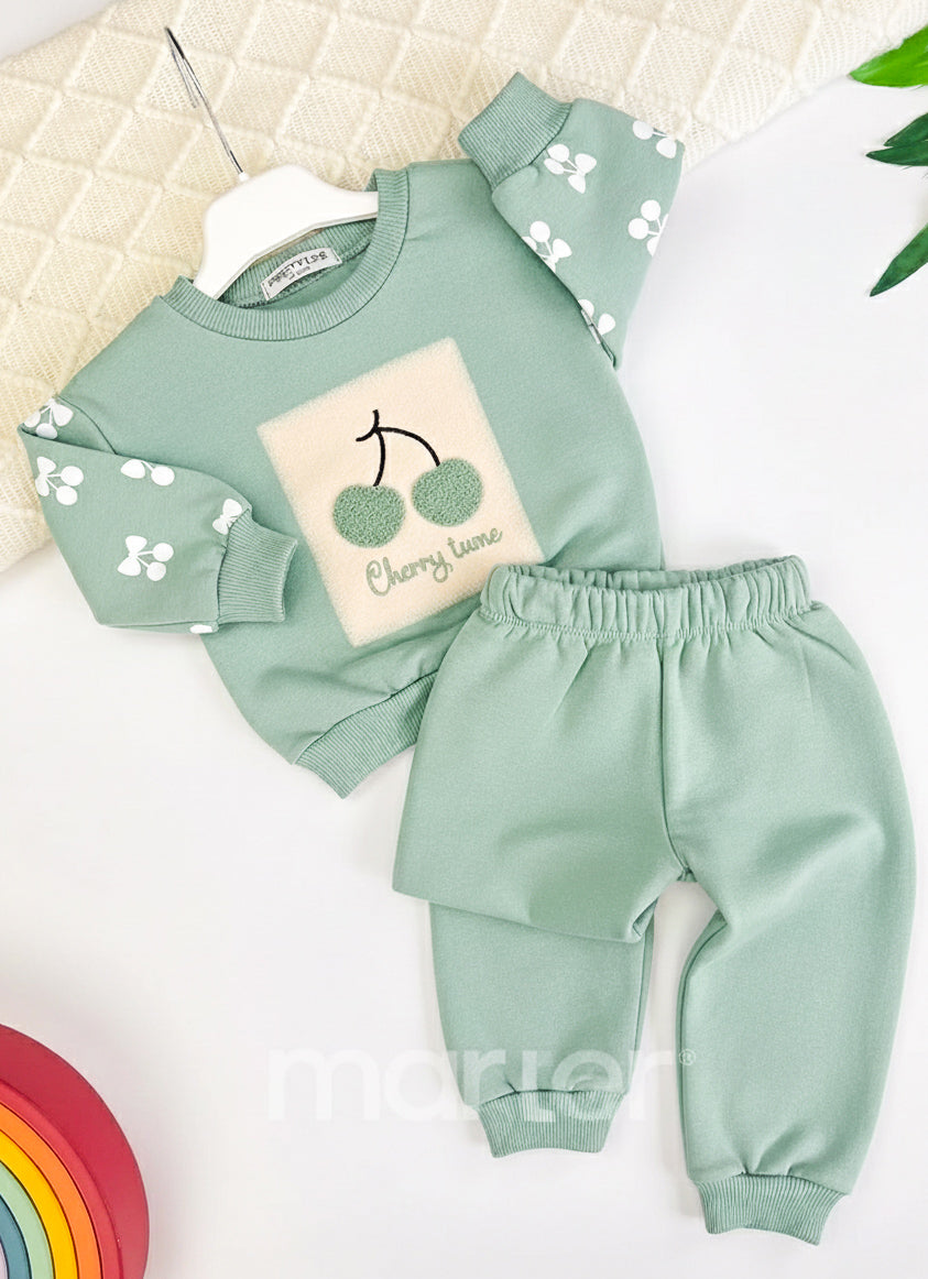 طقم جميل و كيوت للبنات بلمسات أنيقة