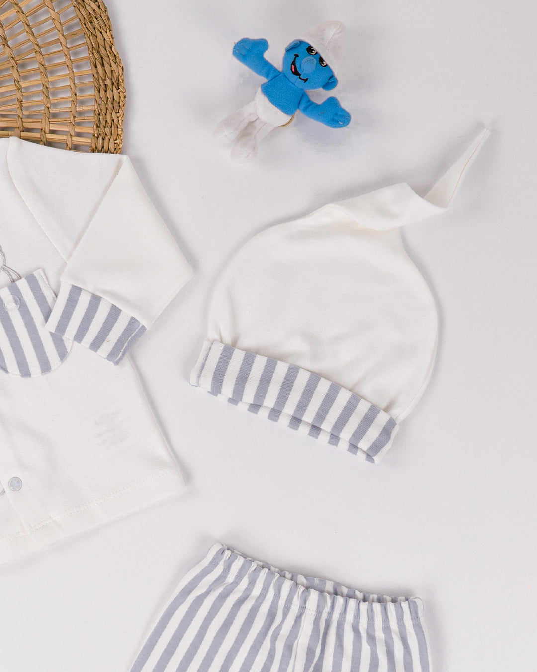 طقم مميز للمواليد الجدد بـ5 قطع