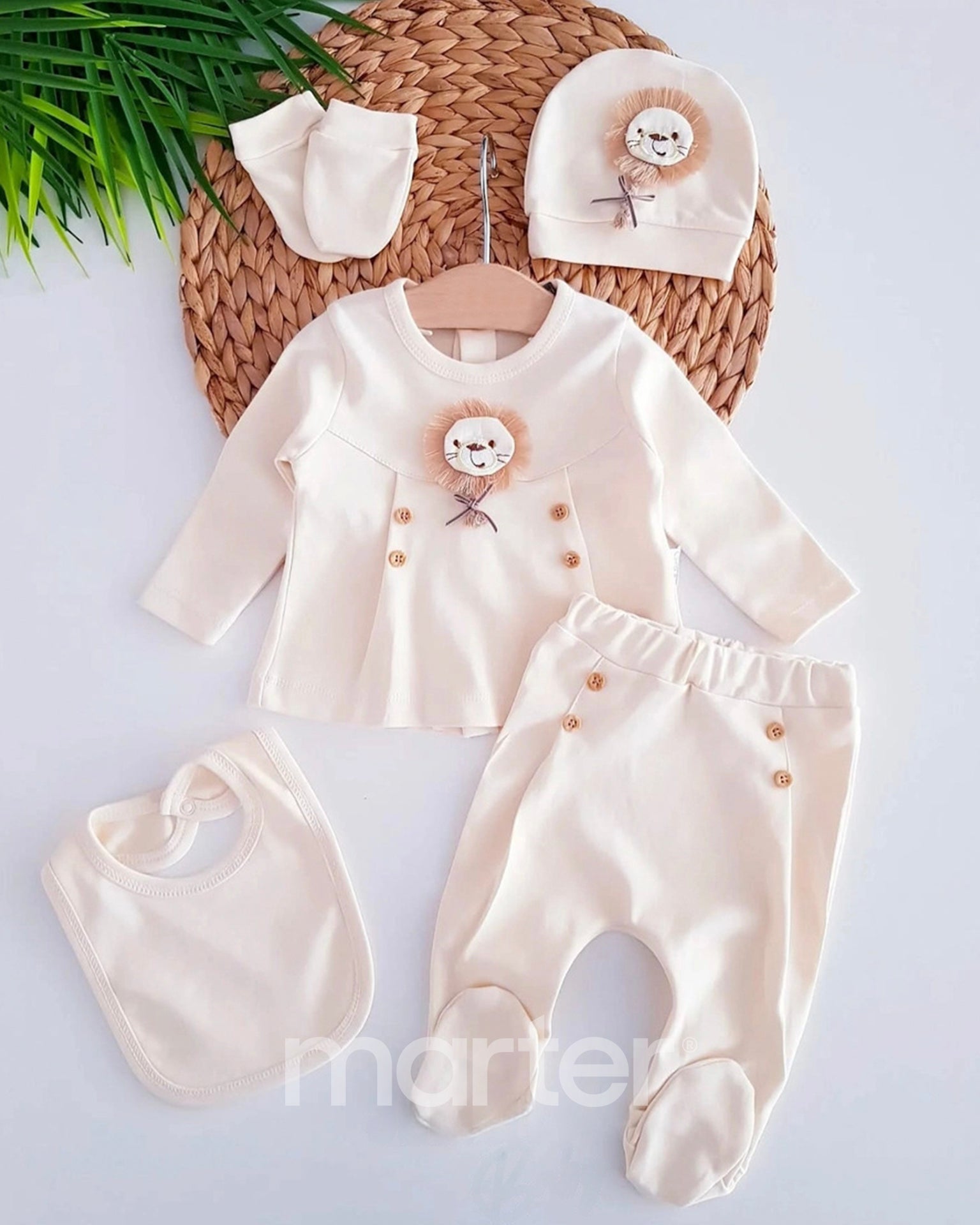 طقم مريح وفخم للمواليد الجدد بـ5 قطع