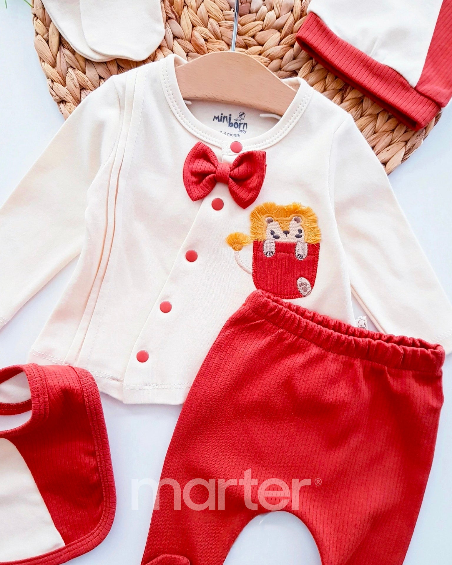 طقم مريح وفخم للمواليد الجدد بـ5 قطع