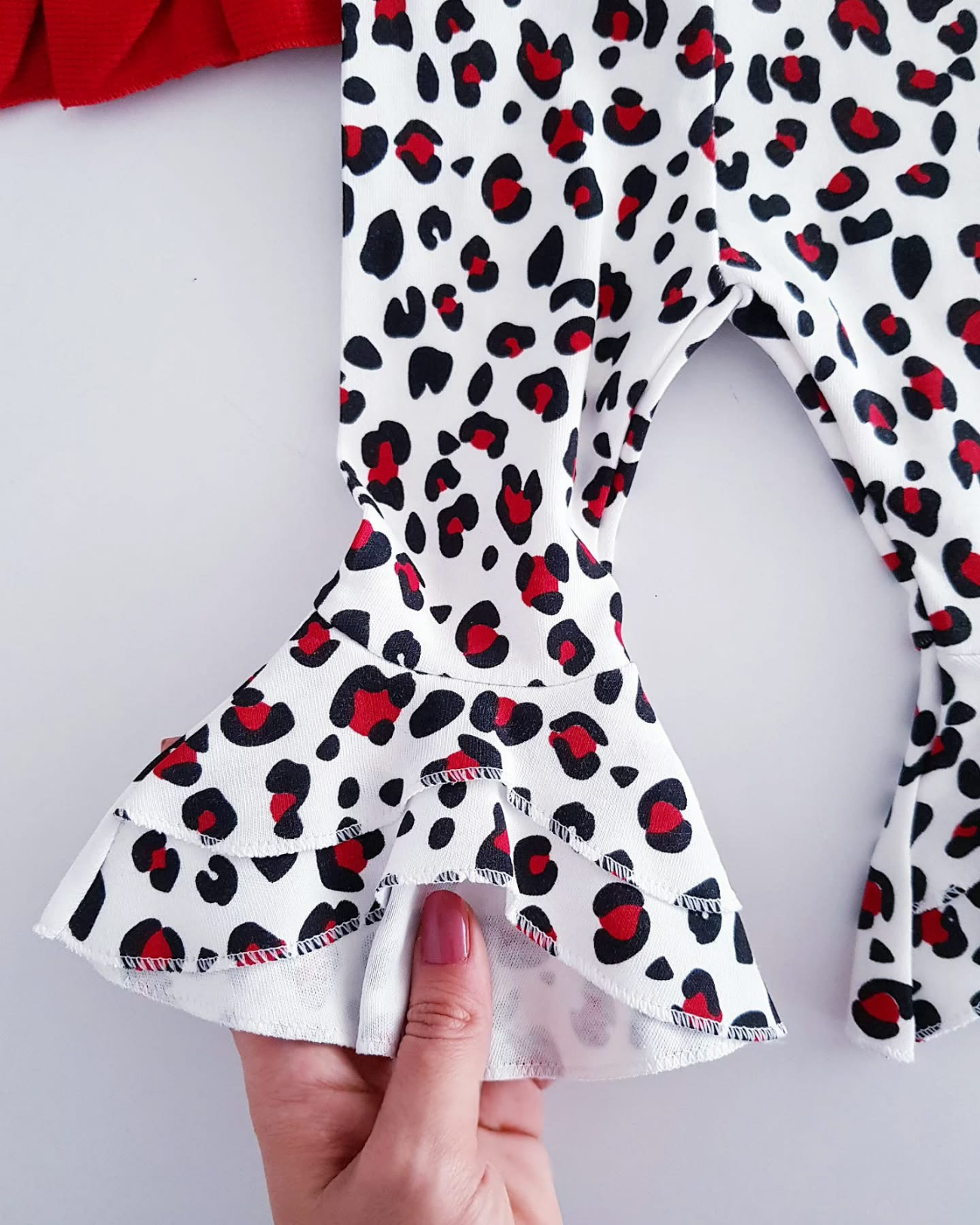 طقم صيفي كيوت للبنات بلمسات أنيقة